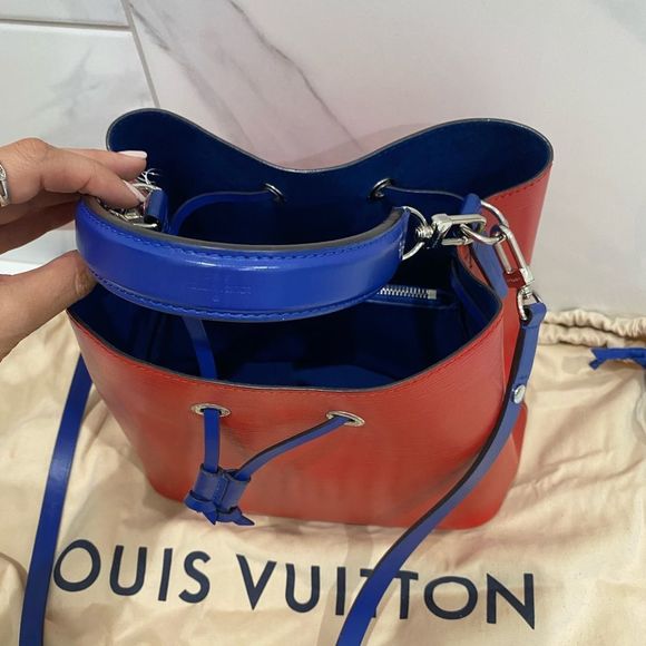 LOUIS VUITTON 2018 Epi NéoNoé MM Est. Retail $2,390.00 - Picture 9 of 11